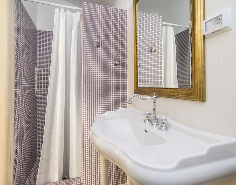 Apartments & Rooms Buoni Amici Murine Номер фото