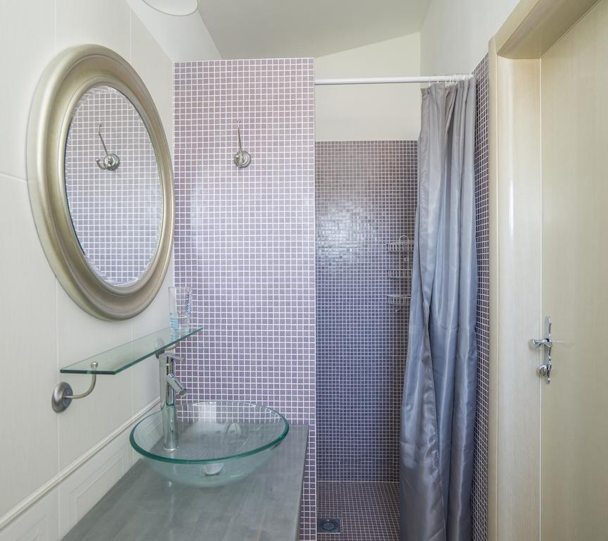Apartments & Rooms Buoni Amici Murine Номер фото