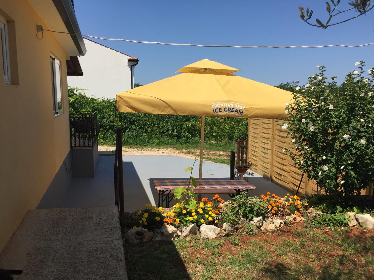 Apartments & Rooms Buoni Amici Murine Экстерьер фото