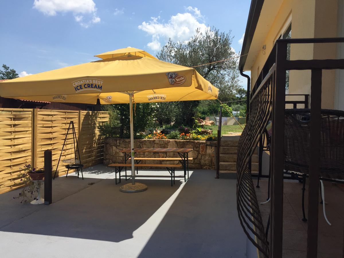 Apartments & Rooms Buoni Amici Murine Экстерьер фото