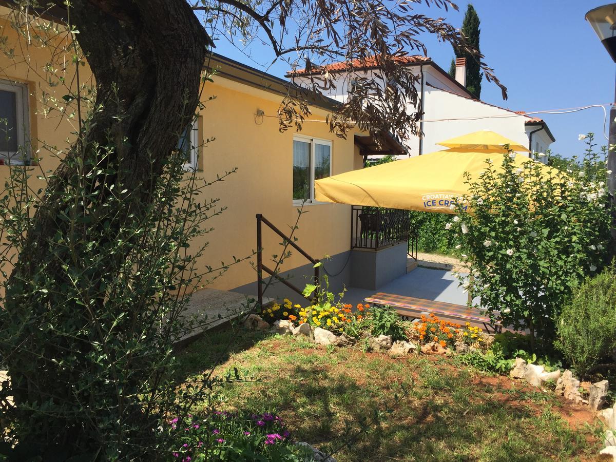 Apartments & Rooms Buoni Amici Murine Экстерьер фото